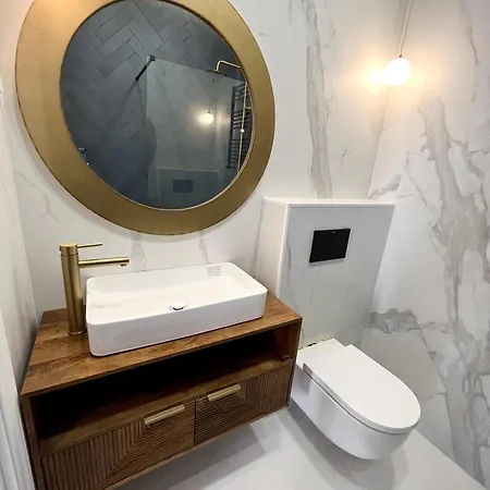 Dplace To Be - Apartamentos De Lujo En Centro Historico Madrid Room photo