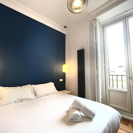Dplace To Be - Apartamentos De Lujo En Centro Historico Madrid Exterior photo
