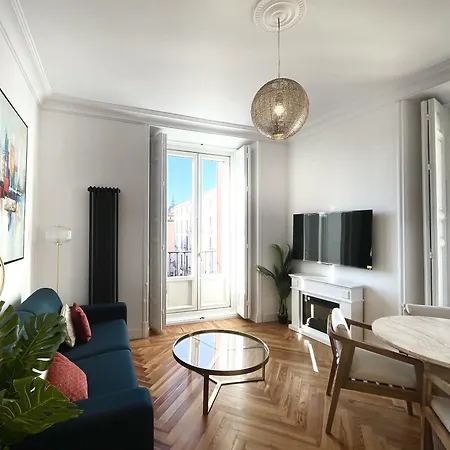Dplace To Be - Apartamentos De Lujo En Centro Historico Madrid Room photo