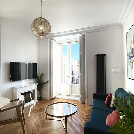 Dplace To Be - Apartamentos De Lujo En Centro Historico Madrid Room photo